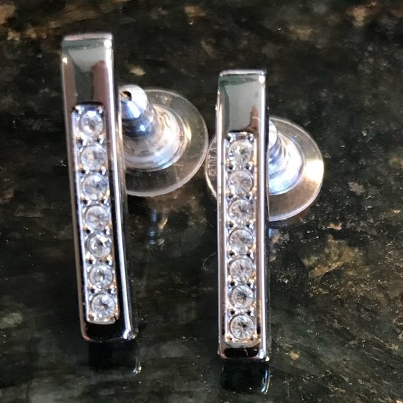 Clear Crystal JEWELRY Pierced Earrings VERTICAL - Picture 5 of 8